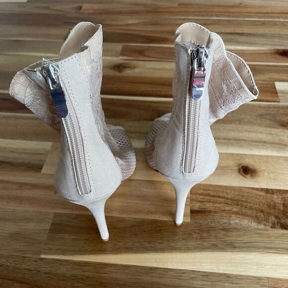 Chinese Laundry Women’s Jeopardy Mesh Bootie - Picture 3 of 5